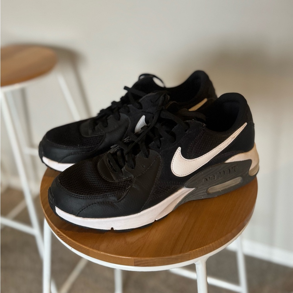 Nike Black and White Athletic Shoes